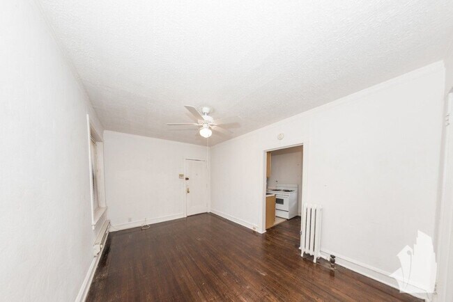 Building Photo - 2237 N Bissell St