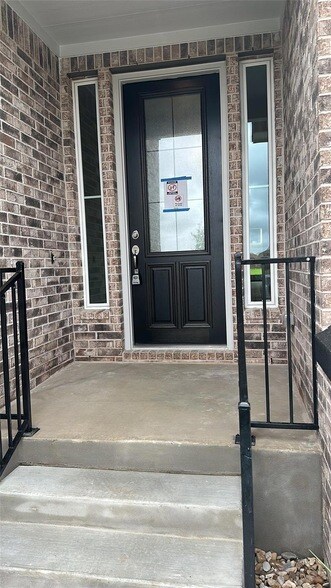 Foto del edificio - 8208 Bouvreuil Dr