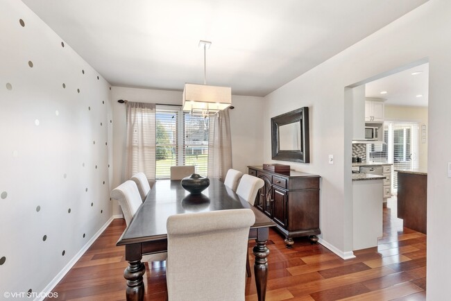 Foto del edificio - 3905 Whispering Trails Dr