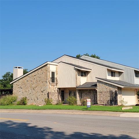 Building Photo - 2901 Country Pl Cir