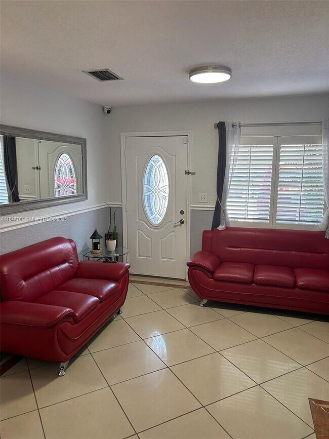 Foto del edificio - 2860 W 80th St