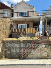 Building Photo - 242 E 17th Ave