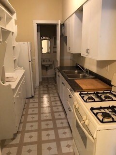 Foto del edificio - 111 E 9th St