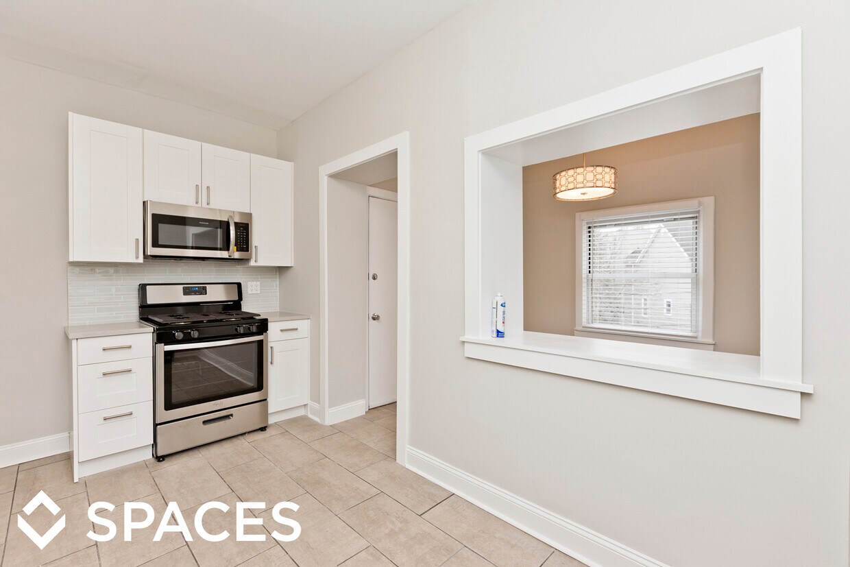 Foto principal - 5650 N Ridge Ave