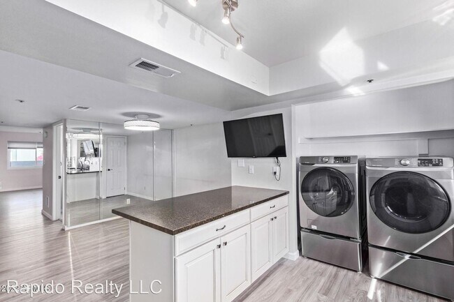 Foto del edificio - 2 br, 2.5 bath House - 2615 N Hayden Road ...