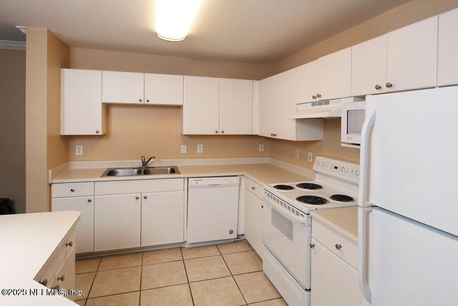 Building Photo - 3591 Kernan Blvd S