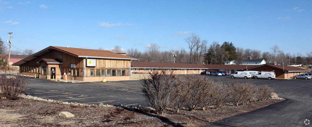 Primary Photo - Woodworth Apartments