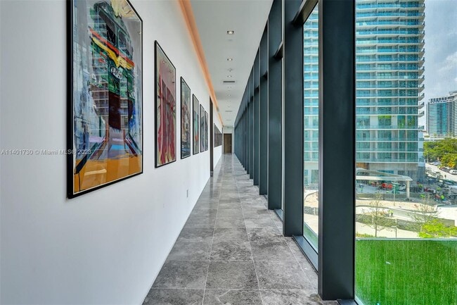 Foto del edificio - 480 NE 31st St