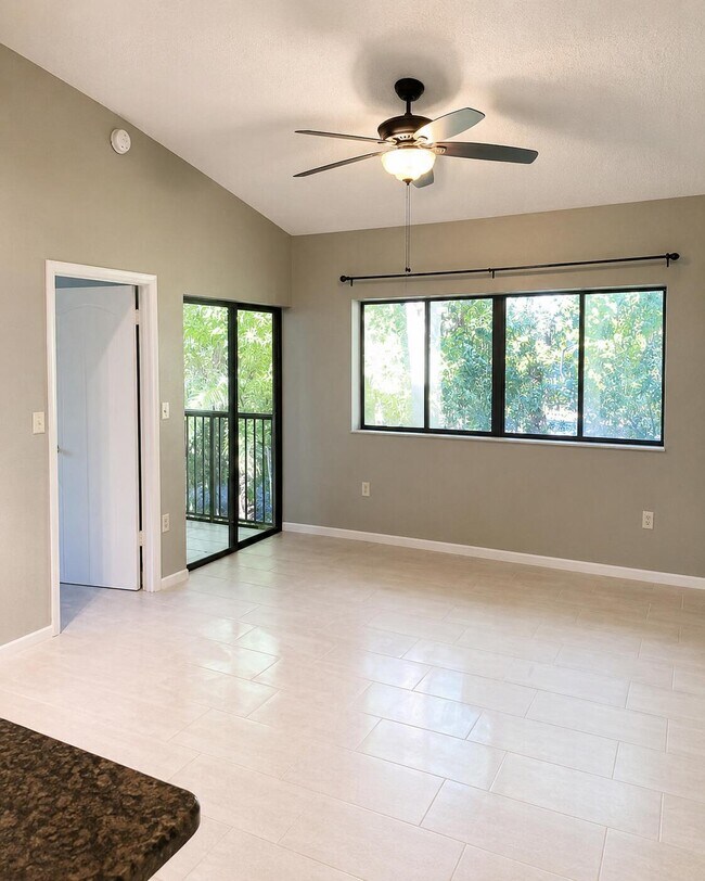 Foto del edificio - 2550 SW 18th Terrace
