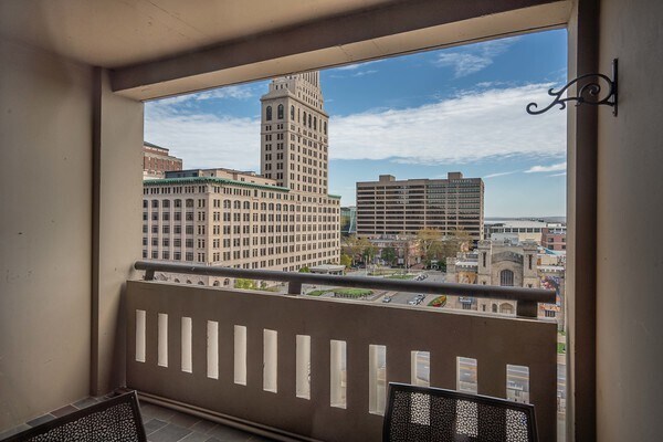Balcony - 1 Gold St