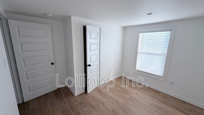 Building Photo - 2617 Sam Wilson St