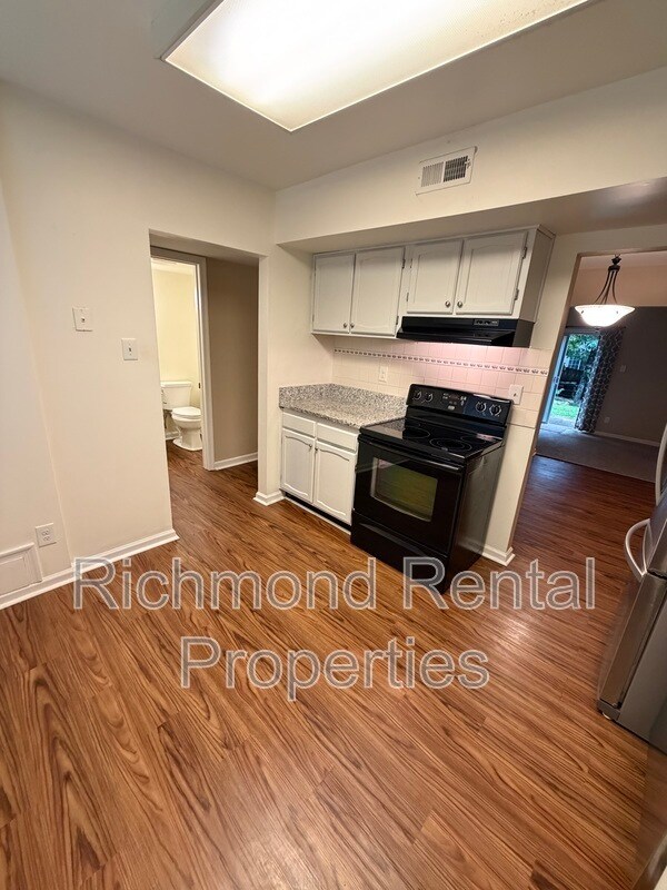 Foto del edificio - 1699 Heritage Hill Dr