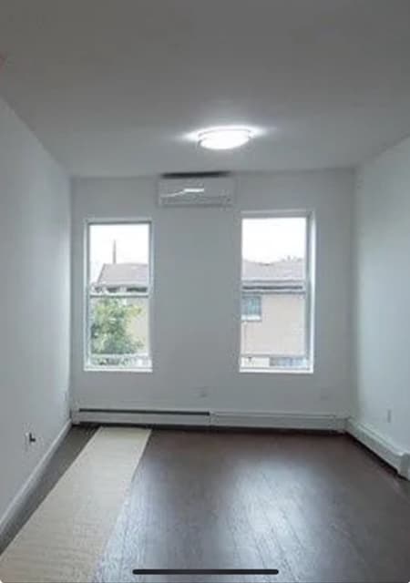 Building Photo - 455 Jerome St