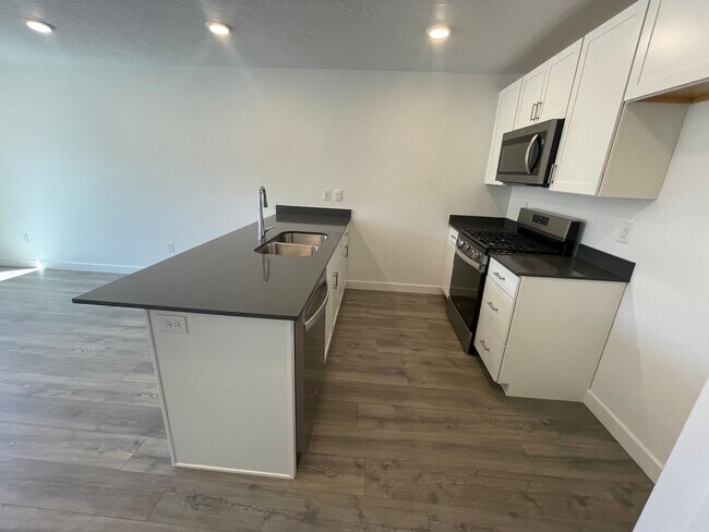 Foto del edificio - Long Valley Townhome!