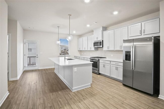 Building Photo - 26 Peeples Dr