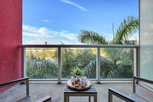 Foto del edificio - 2602 E Hallandale Beach Blvd