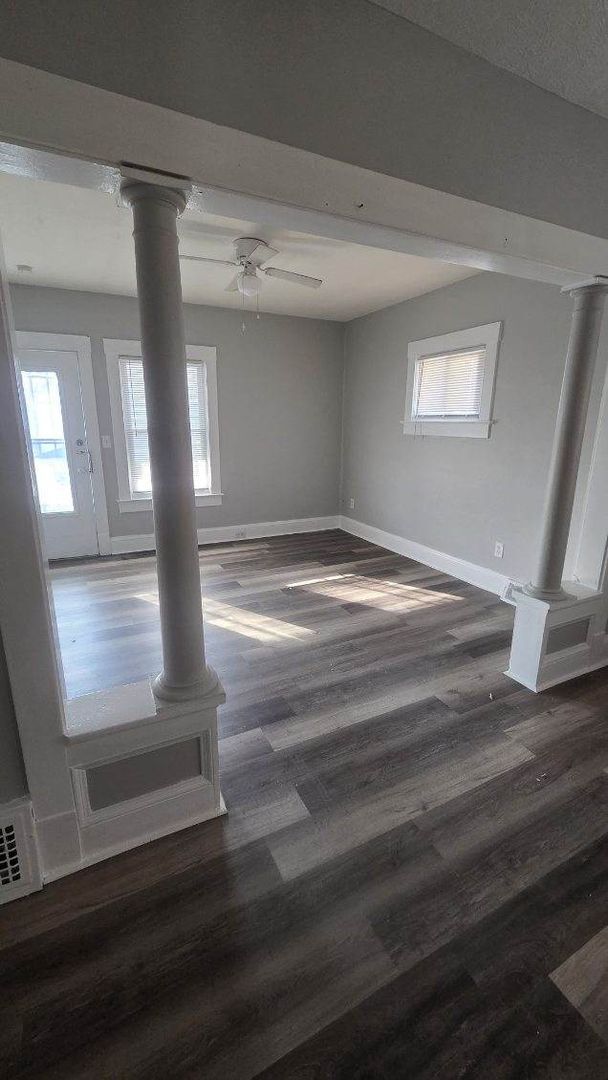 Building Photo - 3871-3873 W 19th St