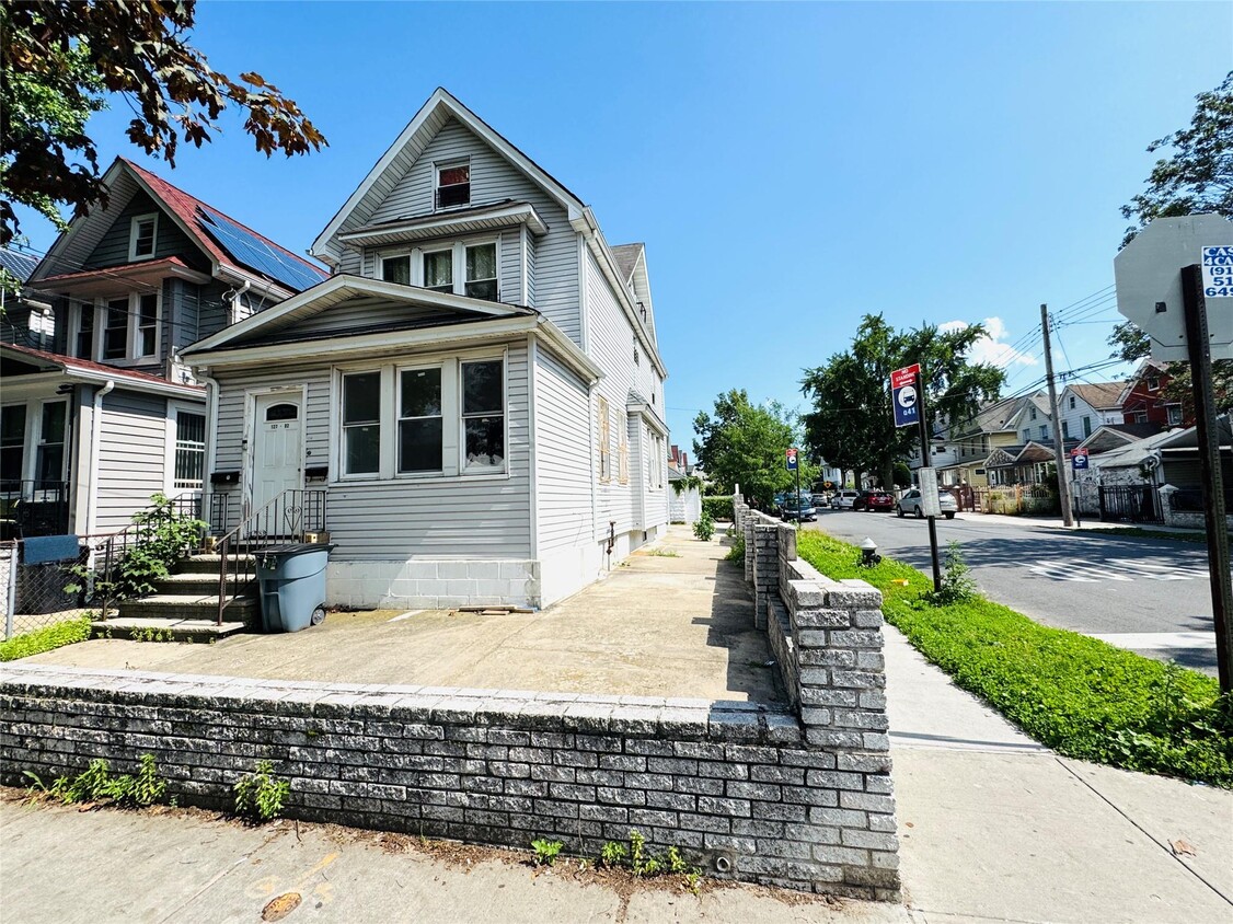Primary Photo - 12702 95th Ave