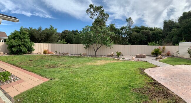 Building Photo - 9011 Los Coches Rd