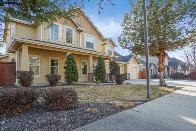 Foto del edificio - 2319 E Challis St