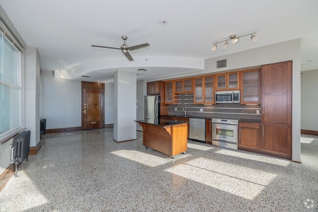 1 dormitorio, 1 baño - 982 pies cuadrados - Cocina, sala de estar y comedor - Philtower Lofts