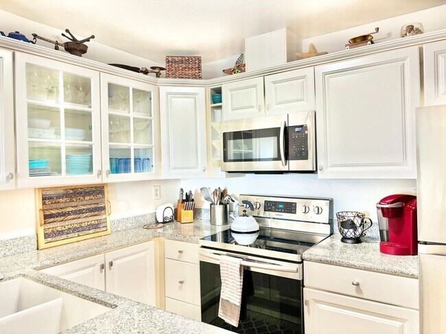 Foto del edificio - 1 Bedroom | Resort-Style Amenities | Walk to the Beach | Channel Islands Waterfront | Monthly Fur...