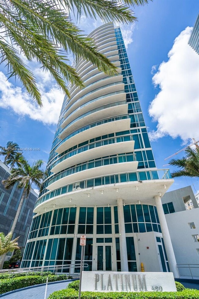 Foto del edificio - 480 NE 30th St