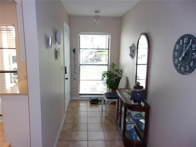 Building Photo - 319 Knottwood Ct