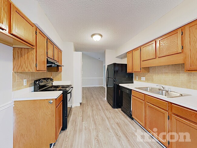 Building Photo - 5513 Southminster Ln