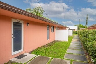 Building Photo - 5918 Pierce St