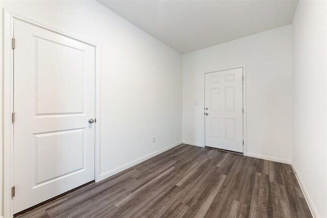 Building Photo - 103 Bluegill Dr