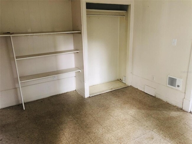 Building Photo - 1223 E Parker St