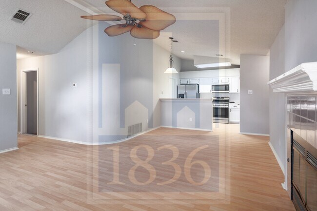 Foto del edificio - 12800 Steeple-Chase Dr