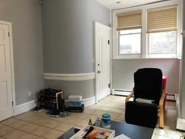 Building Photo - 351 Dorchester St