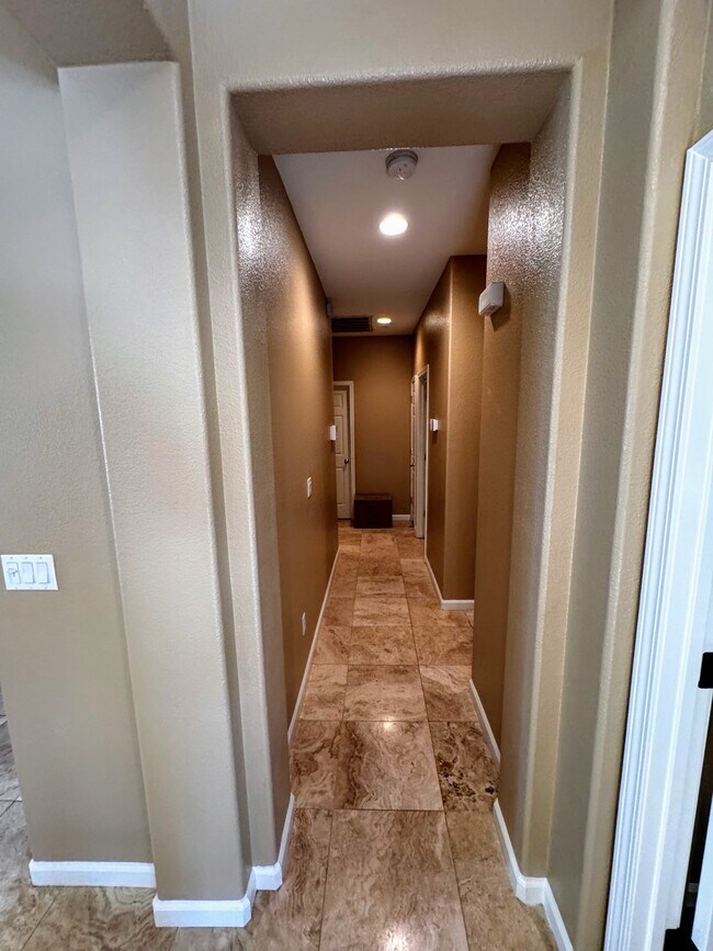 Foto del edificio - 4961 Broadwater Dr
