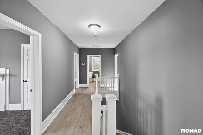 Foto del edificio - 512 Maple Ave