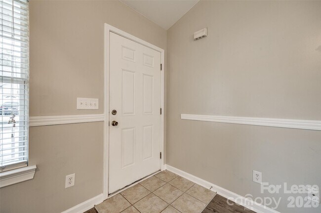 Foto del edificio - 410 Danielle Way