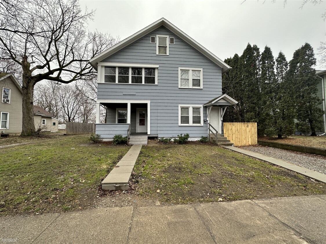 619 Oakhill Ave, Jackson, MI 49201 Townhome Rentals in Jackson MI