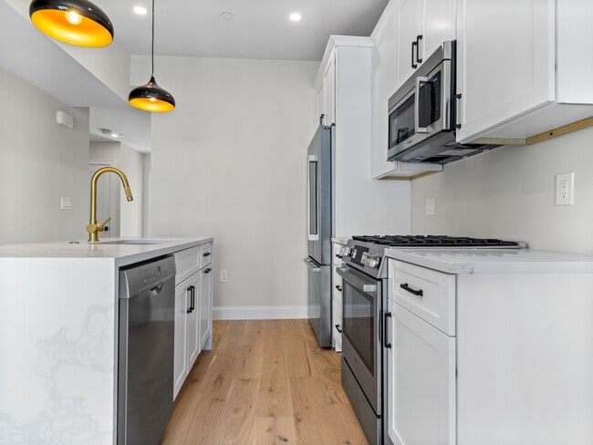 Building Photo - 50 Woodward St