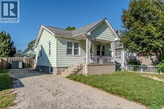 Building Photo - 1533 Drouillard Rd