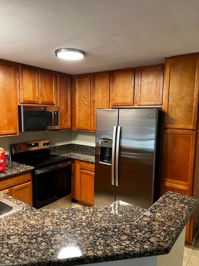 Building Photo - 78650 Avenue 42