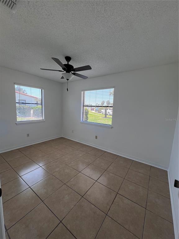 Foto del edificio - 24 Oriole Cir