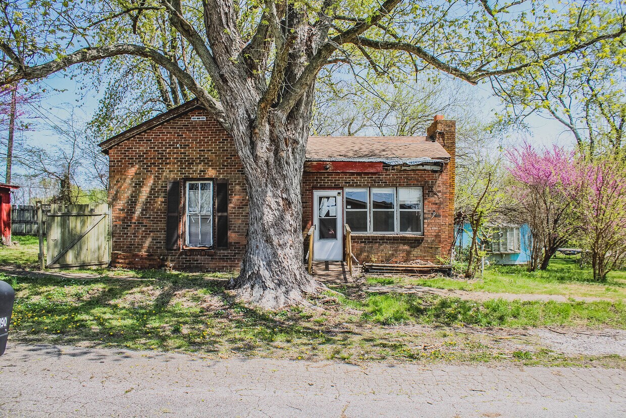 4220 Stewartsville Rd, Poseyville, IN 47633 House Rental in