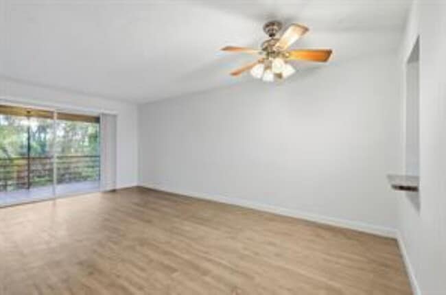 Building Photo - 1400 NE 57th St