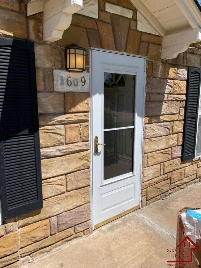 Foto del edificio - 1609 SW B Ave