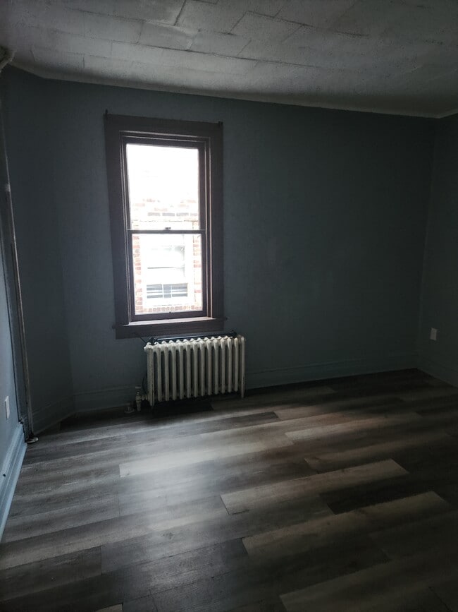 Building Photo - 37 N West St