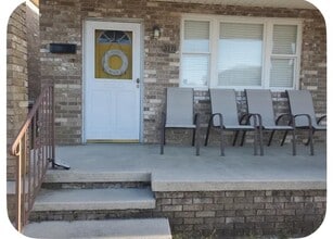 Building Photo - 317 Sunset Dr