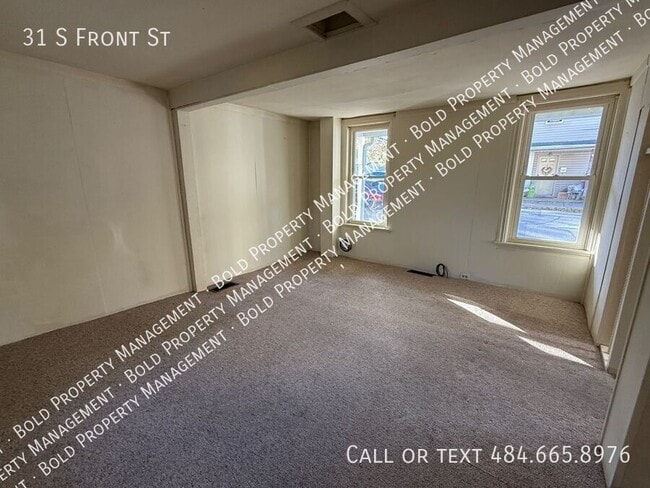 Building Photo - 31 S Front St