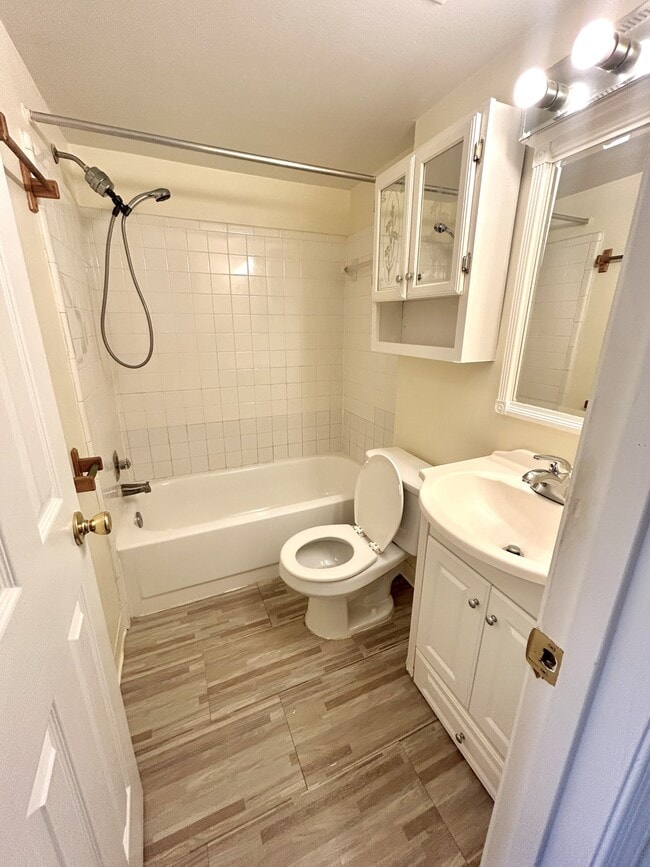 Building Photo - 9833 Hagel Cir