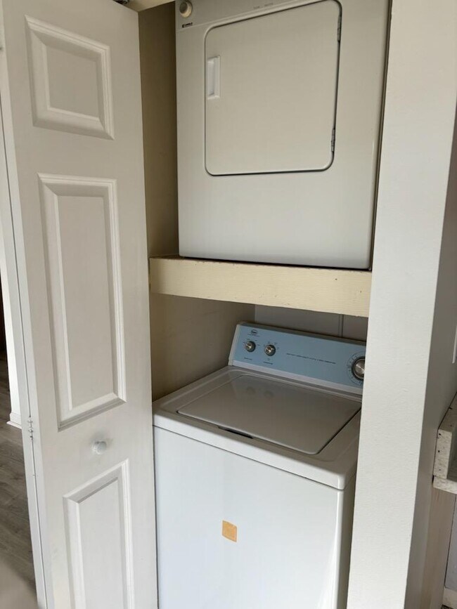 Foto del edificio - 549 E Shag Bark Ln